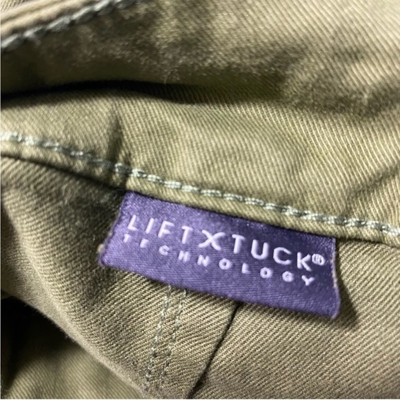 NYDJ Size 10 Pants Utility Cargo Chico Green High Waist Lift Tuck Pockets - Picture 11 of 11